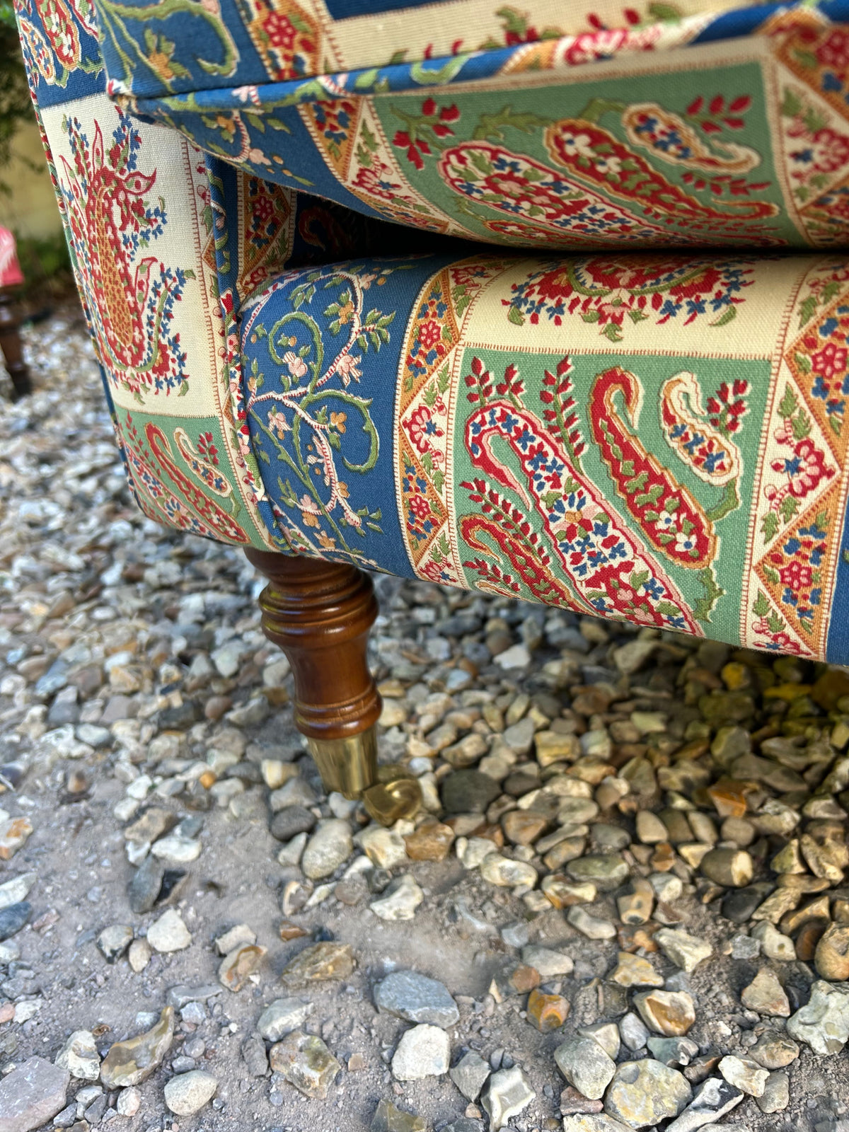 WINGBACK CHAIR