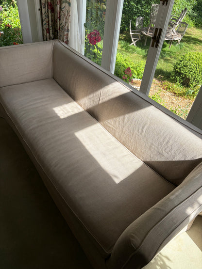 SOFA IN VOLGA LINEN
