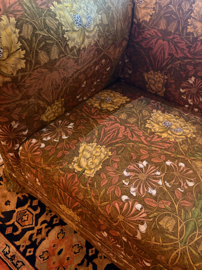 WILLIAM MORRIS SOFA