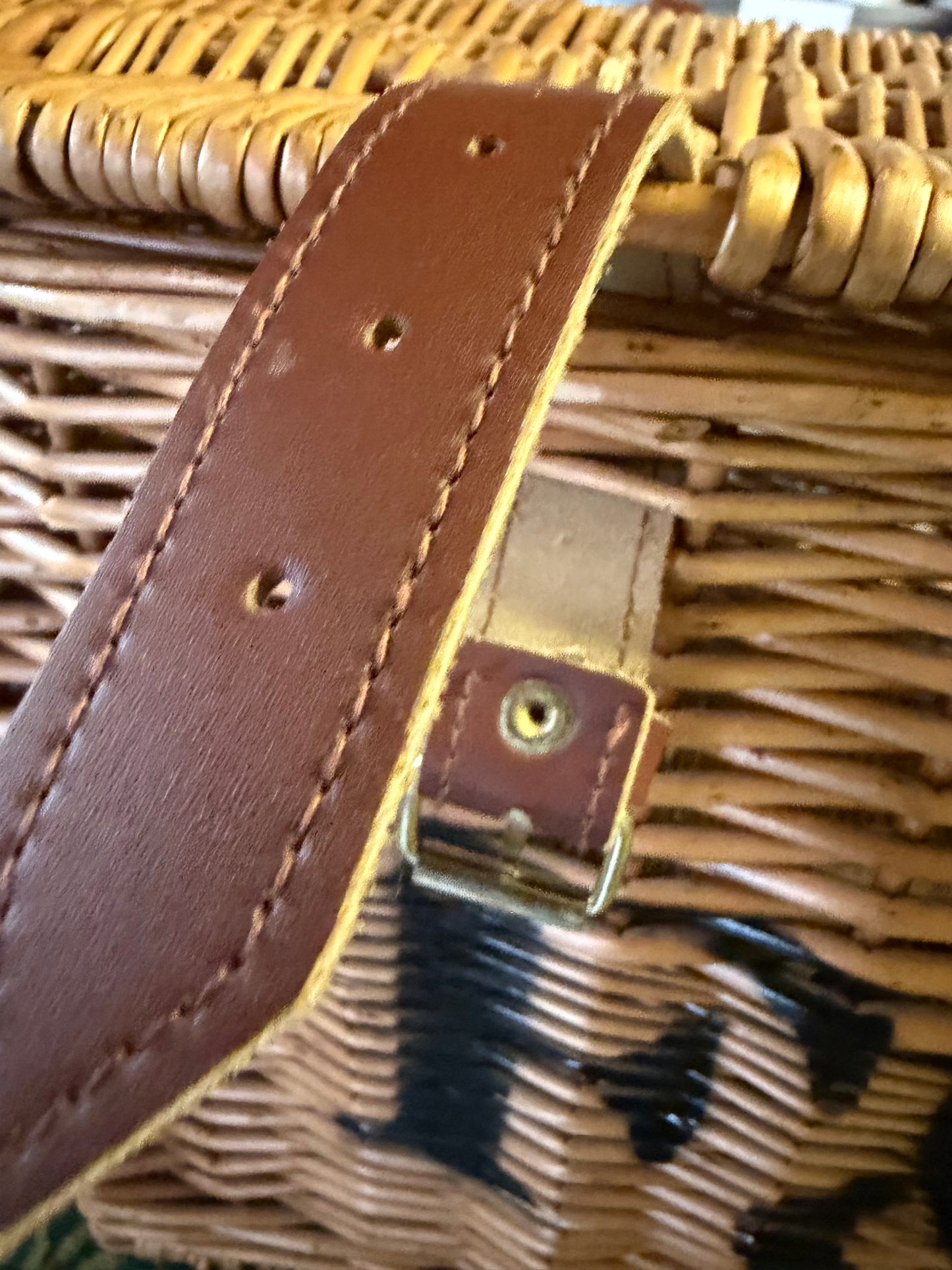 HAMPER