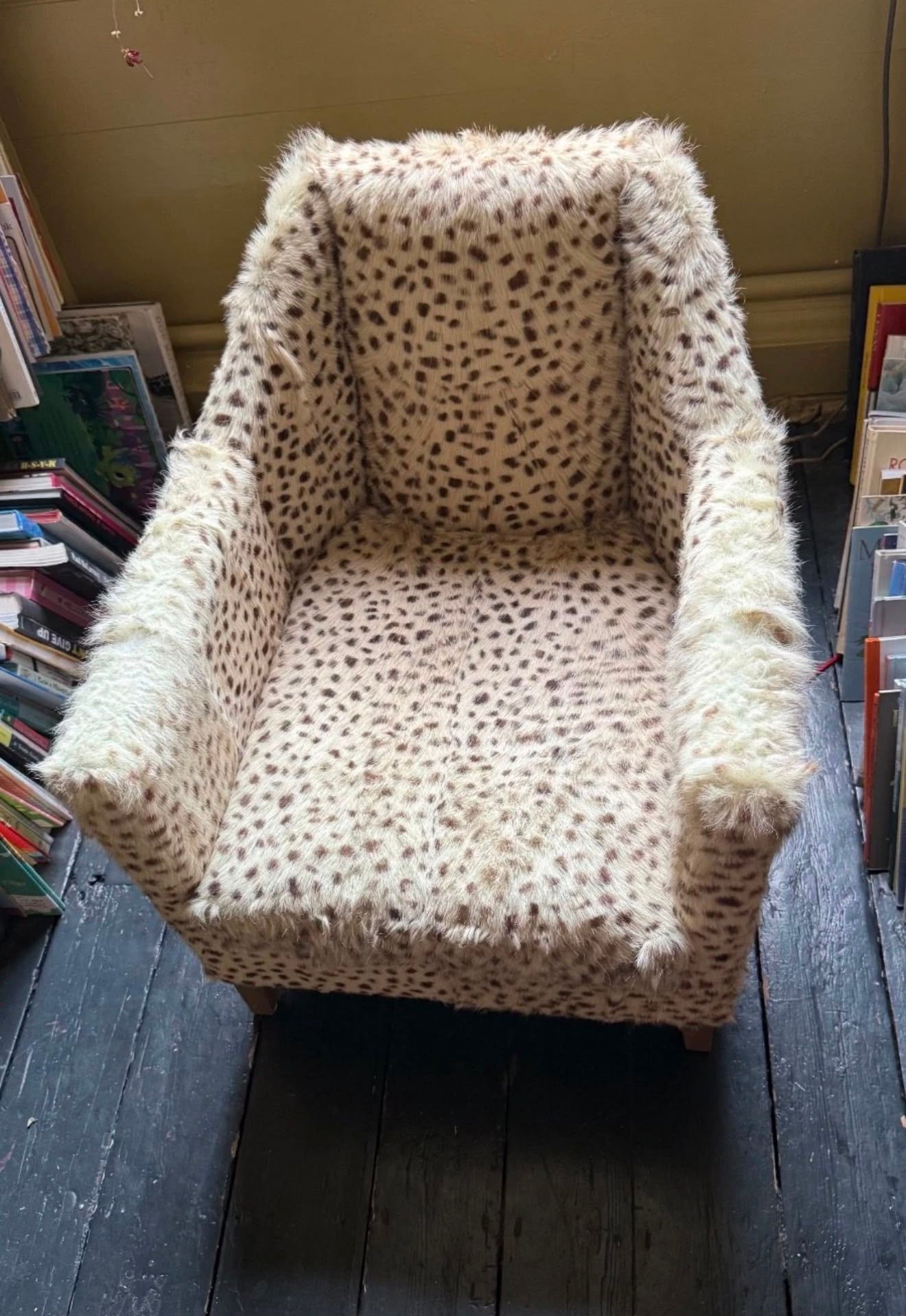 OKA CHAIR