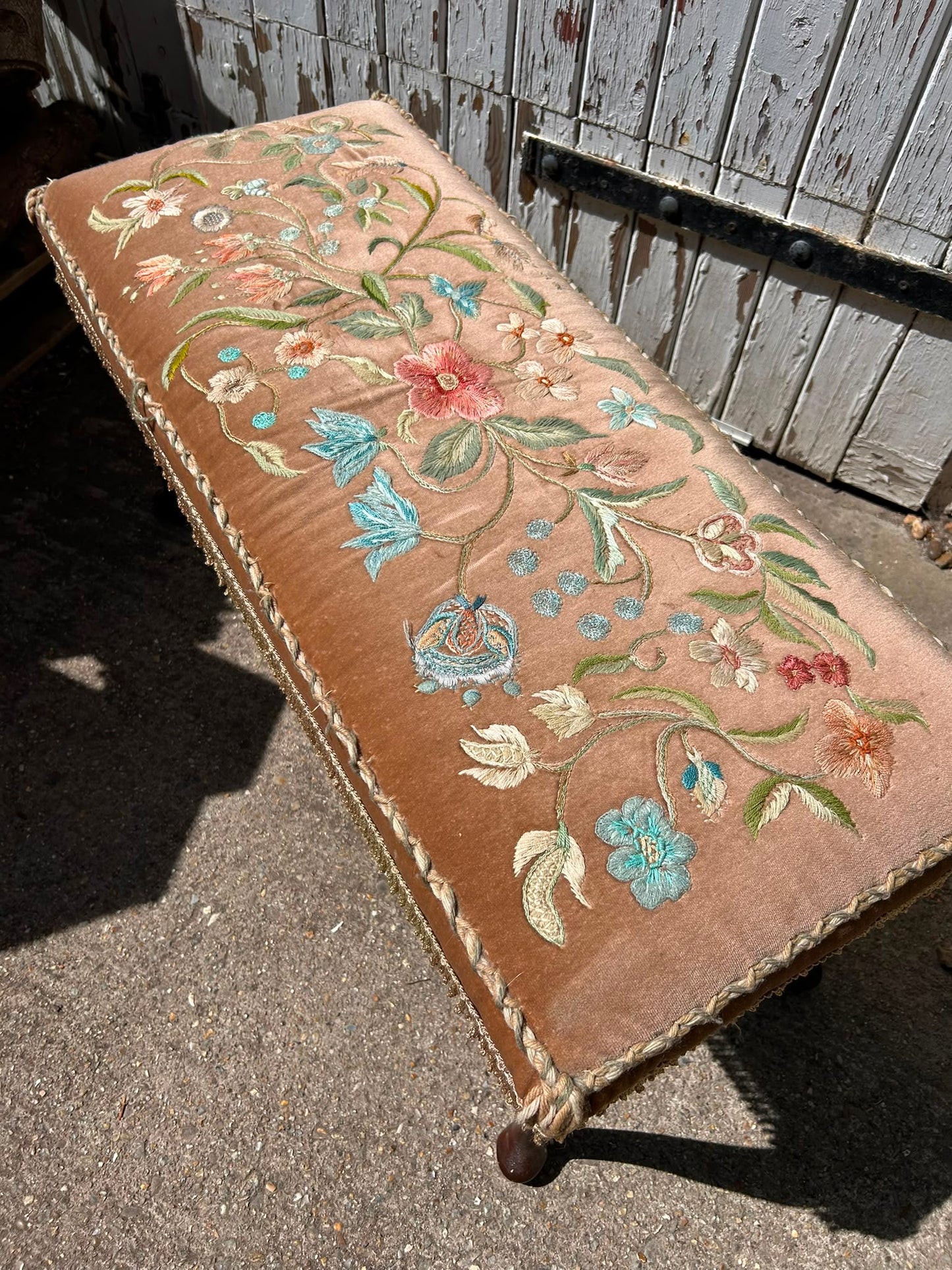 FOOTSTOOL