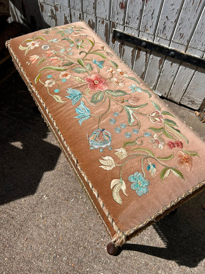 FOOTSTOOL