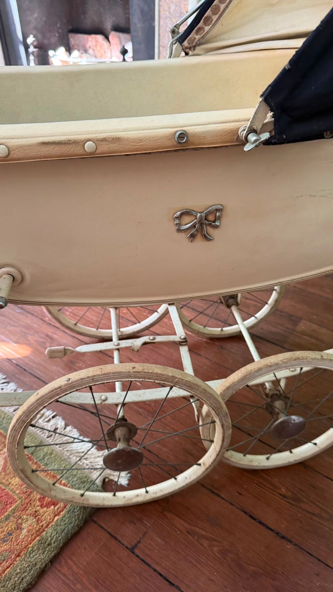 ANTIQUE PRAM