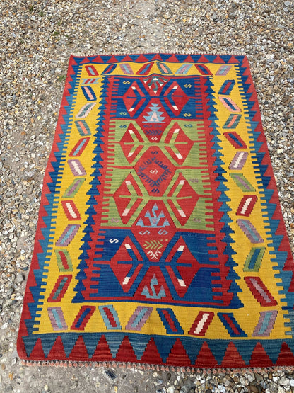 KILIM YELLOW BOARDER