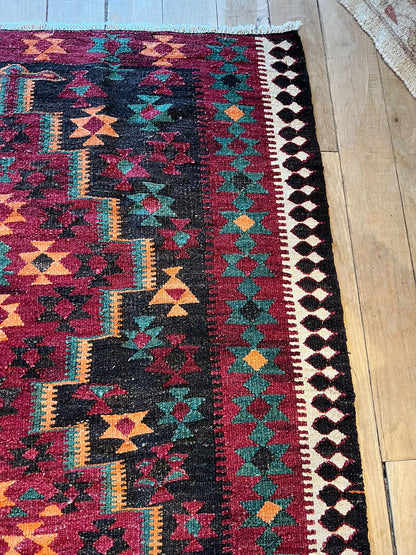 KILIM RUG