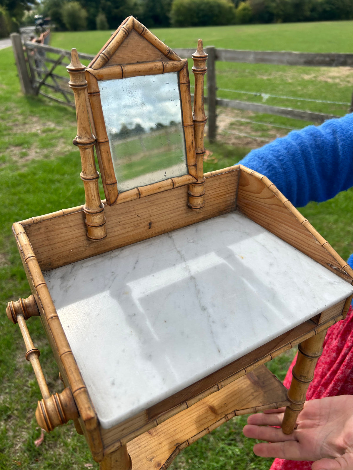 MINI WASHSTAND