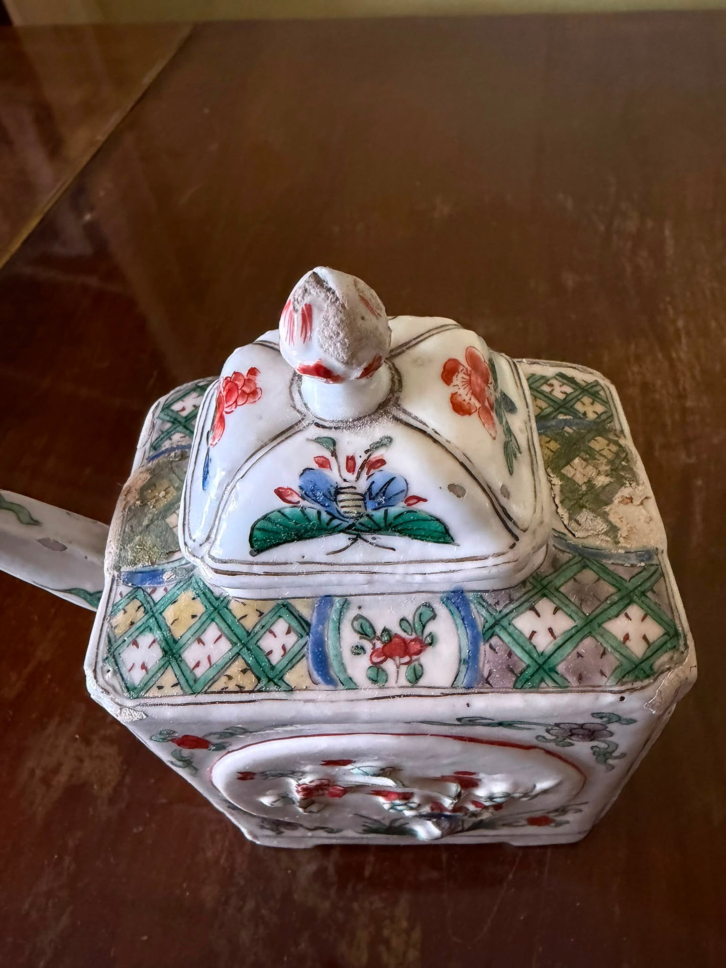 10 COLLECTABLE PIECES