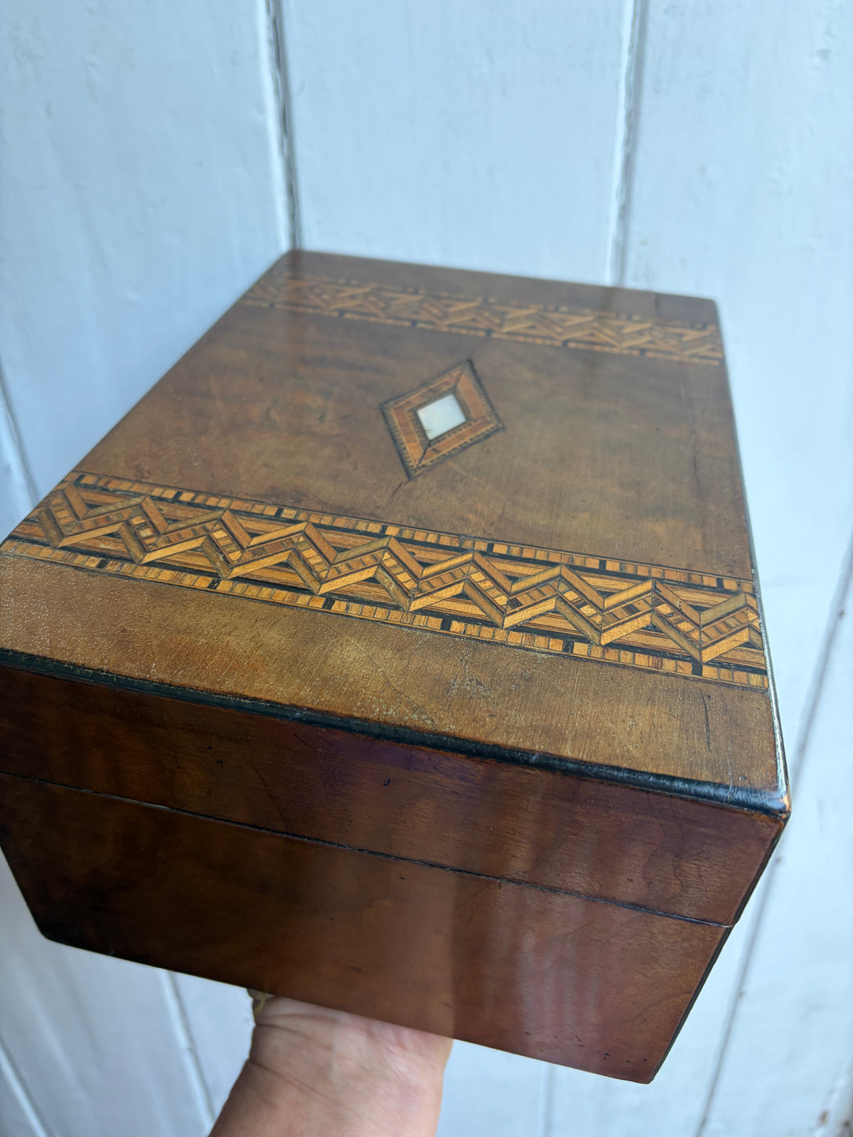 ANTIQUE BOX