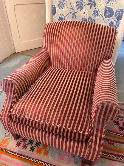 ARM CHAIR