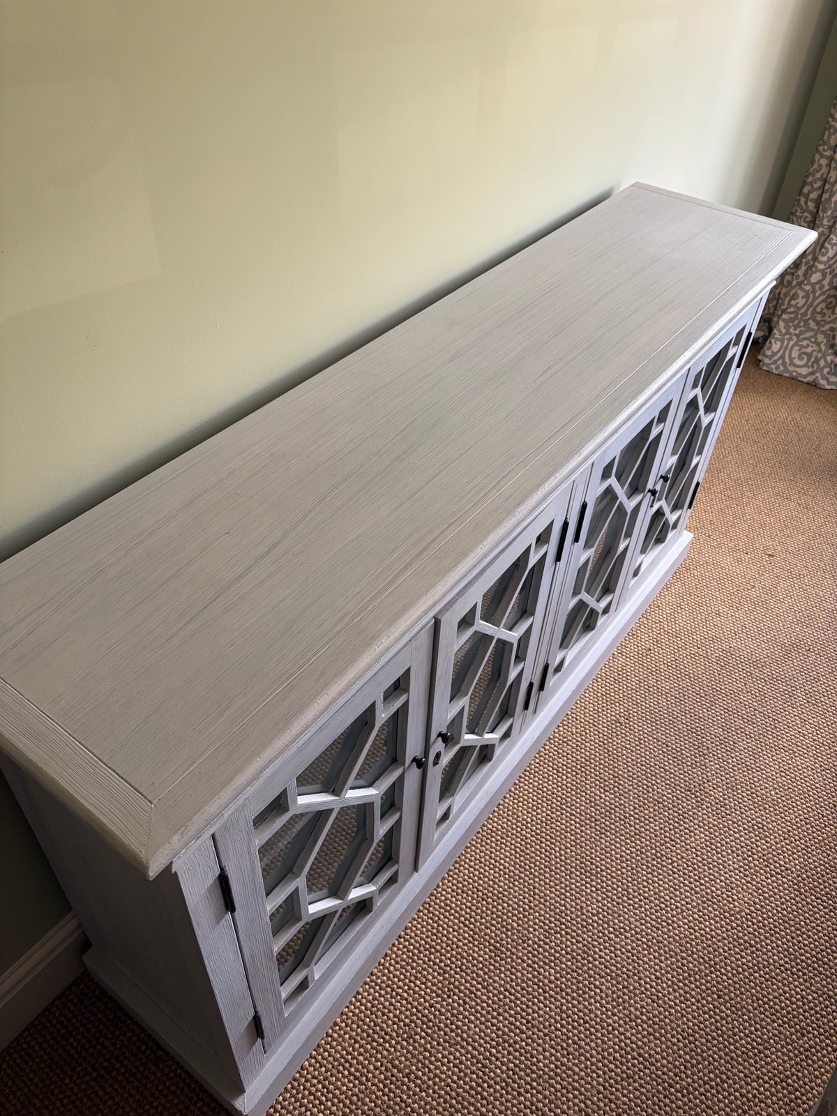 OKA SIDEBOARD