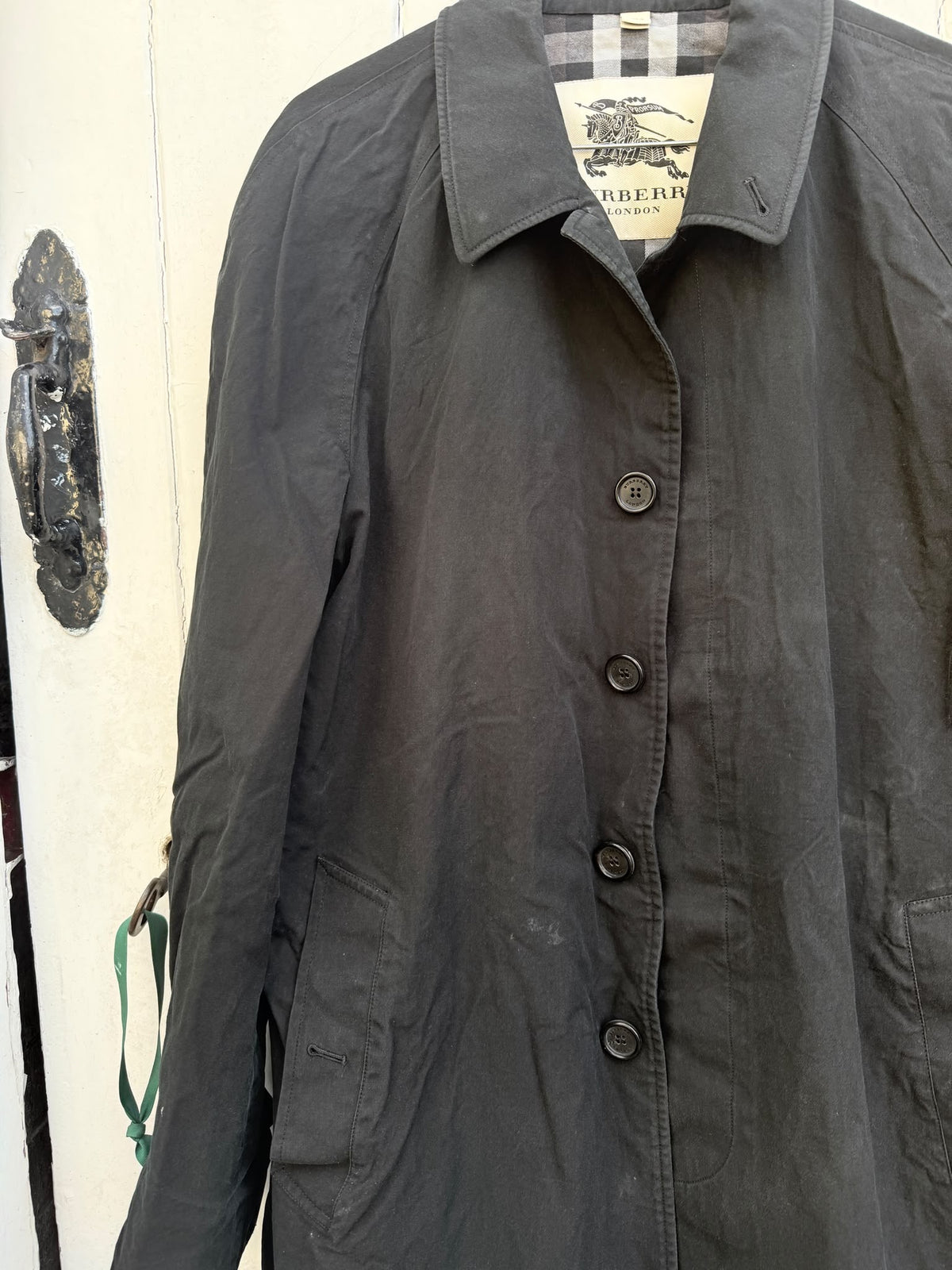 BURBERRY TRENCH COAT