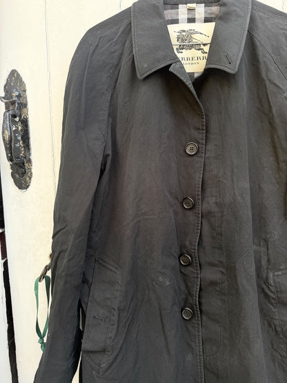 BURBERRY TRENCH COAT