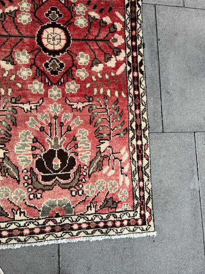 CARPET RUNNER
