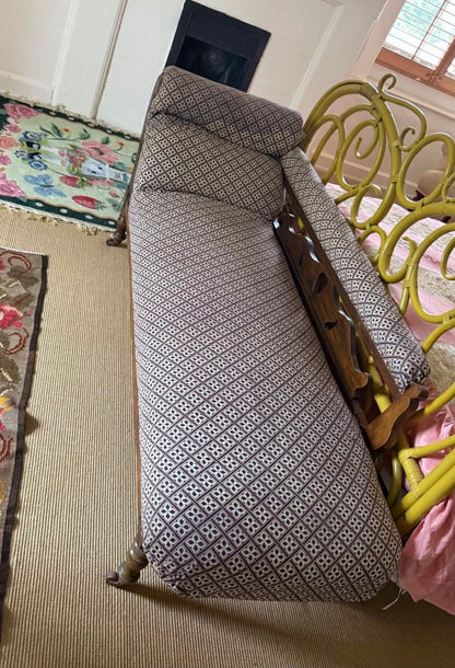 CHAISE