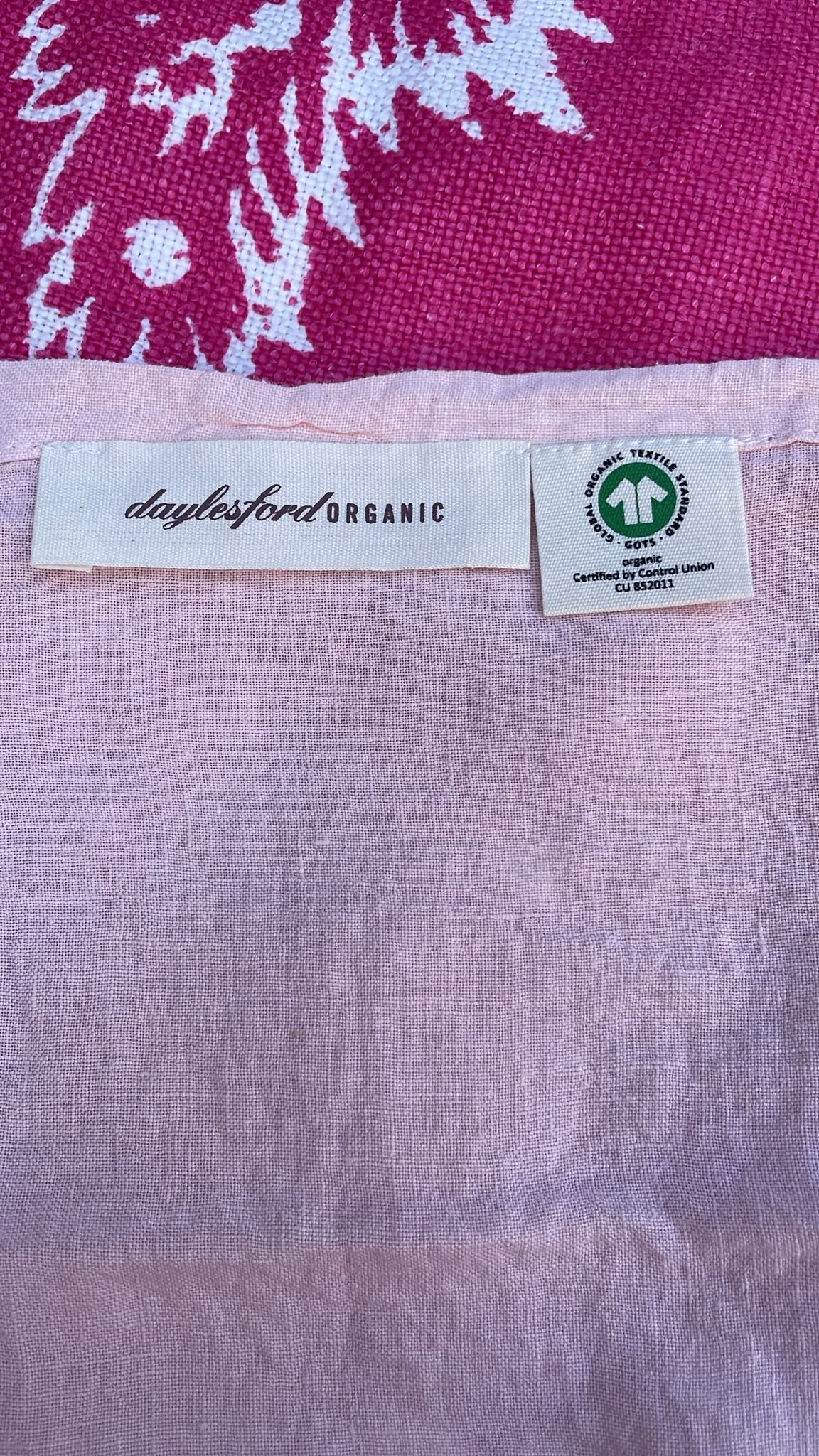 LINEN NAPKINS