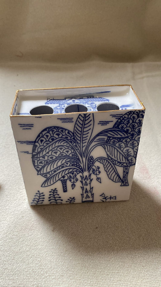 BUD VASE