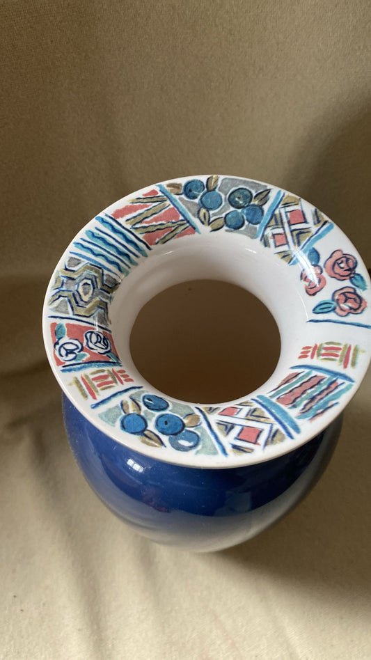 POTTERY VASE