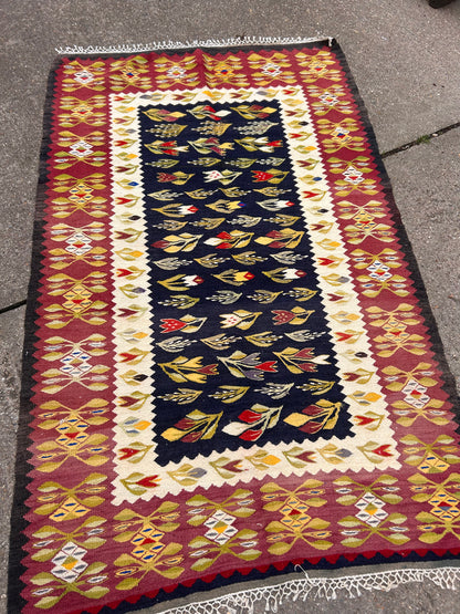 FLORAL KILIM