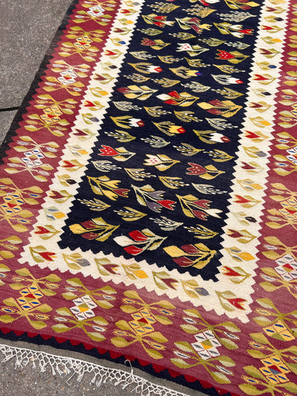 FLORAL KILIM