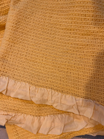 CREAM BLANKET