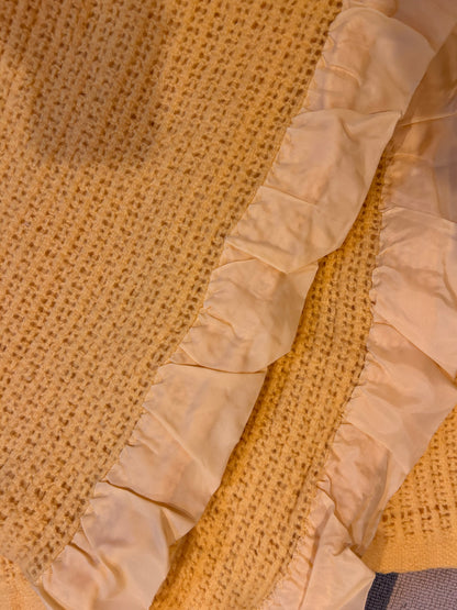CREAM BLANKET