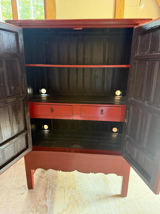 LAQUE CUPBOARD