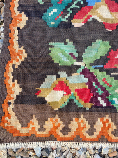 KILIM RUG