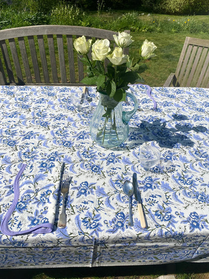 TABLECLOTH
