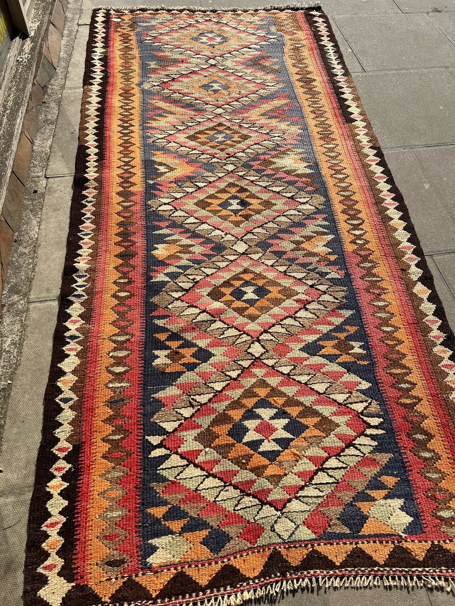 KILIM RUG