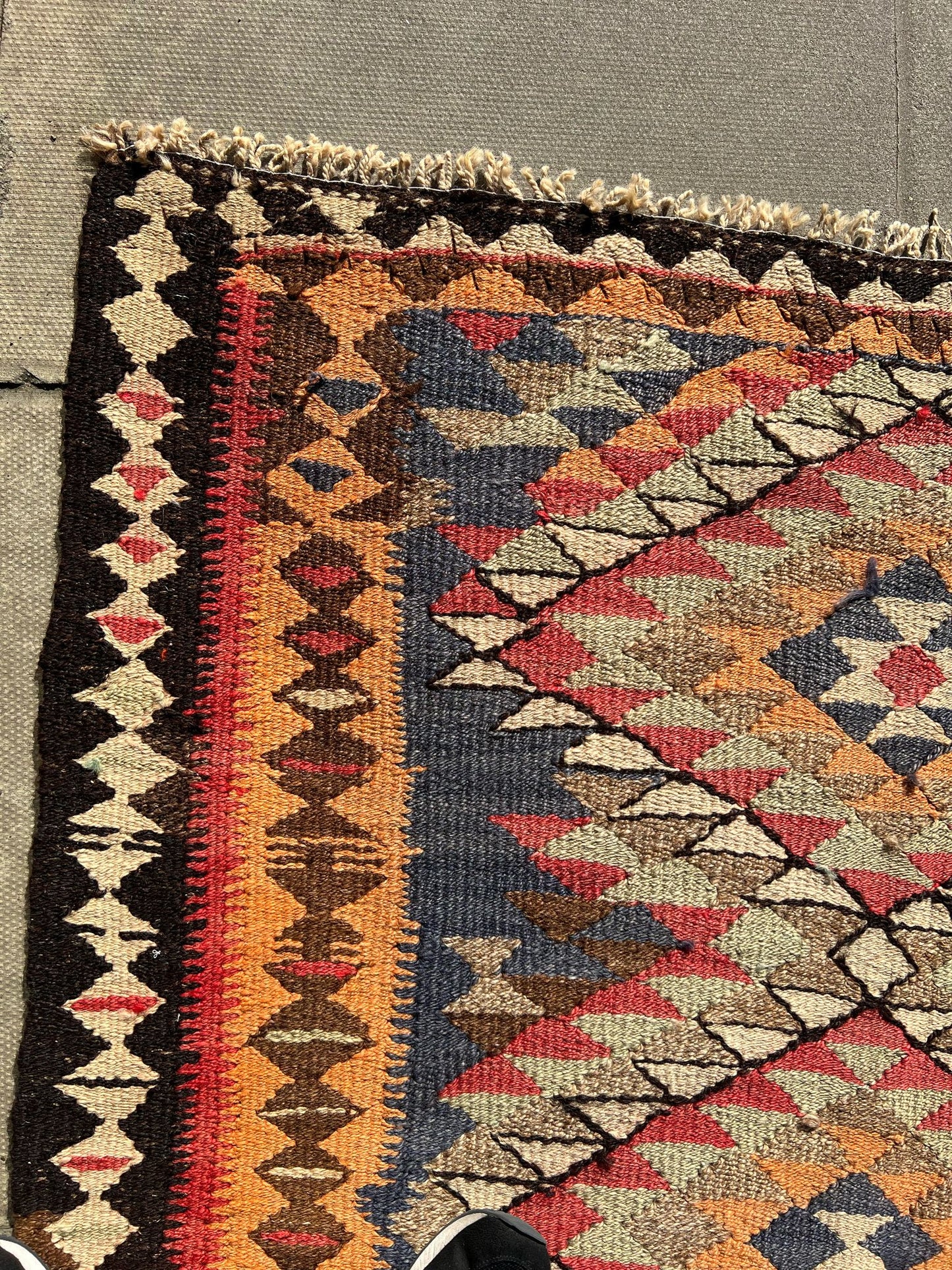 KILIM RUG