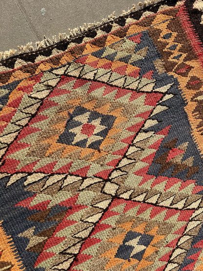 KILIM RUG