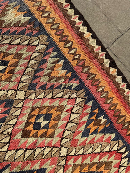 KILIM RUG
