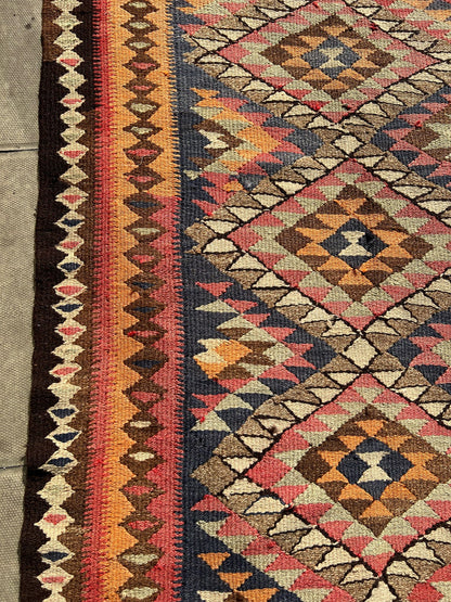 KILIM RUG