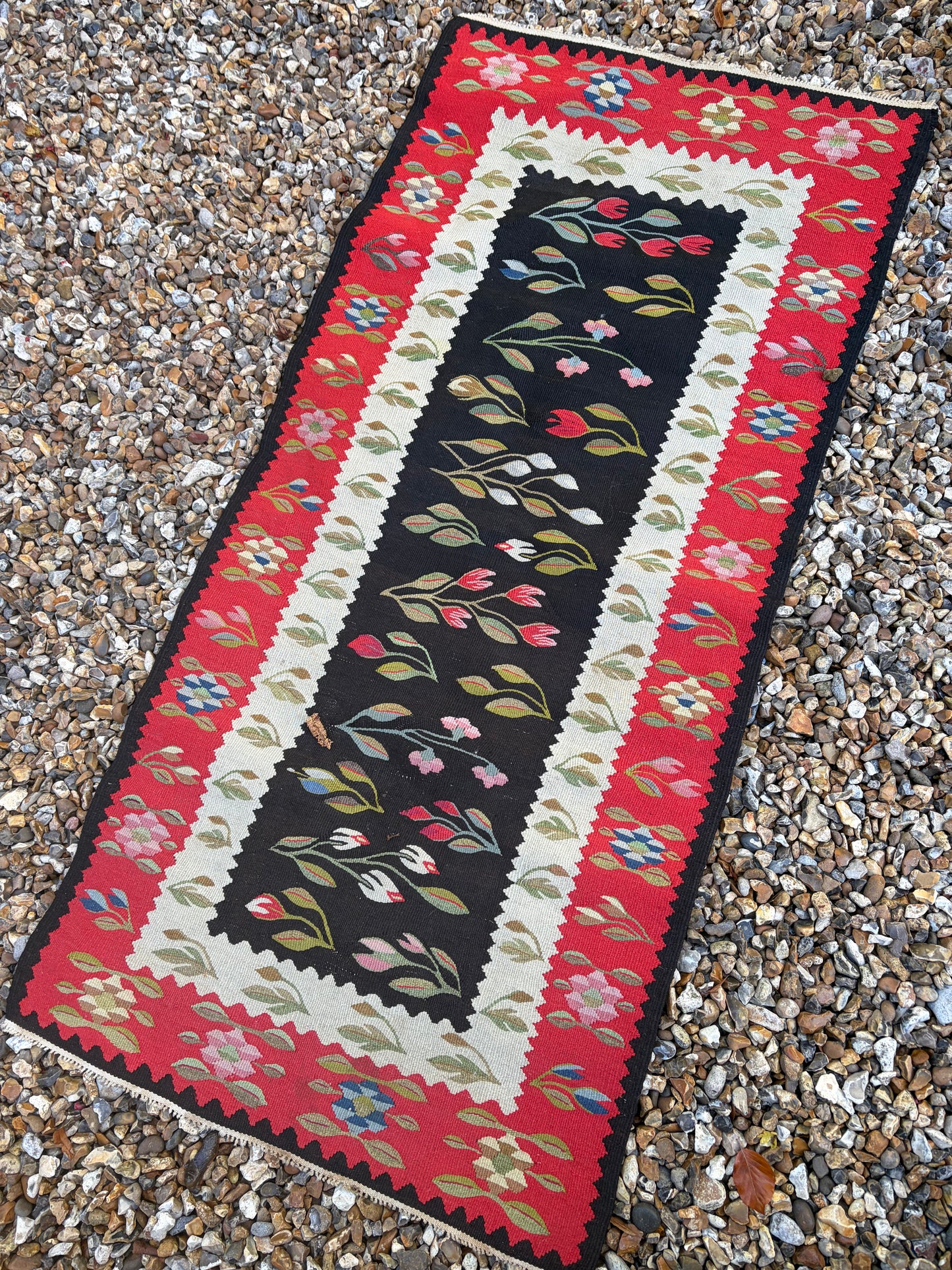 KILIM RUG