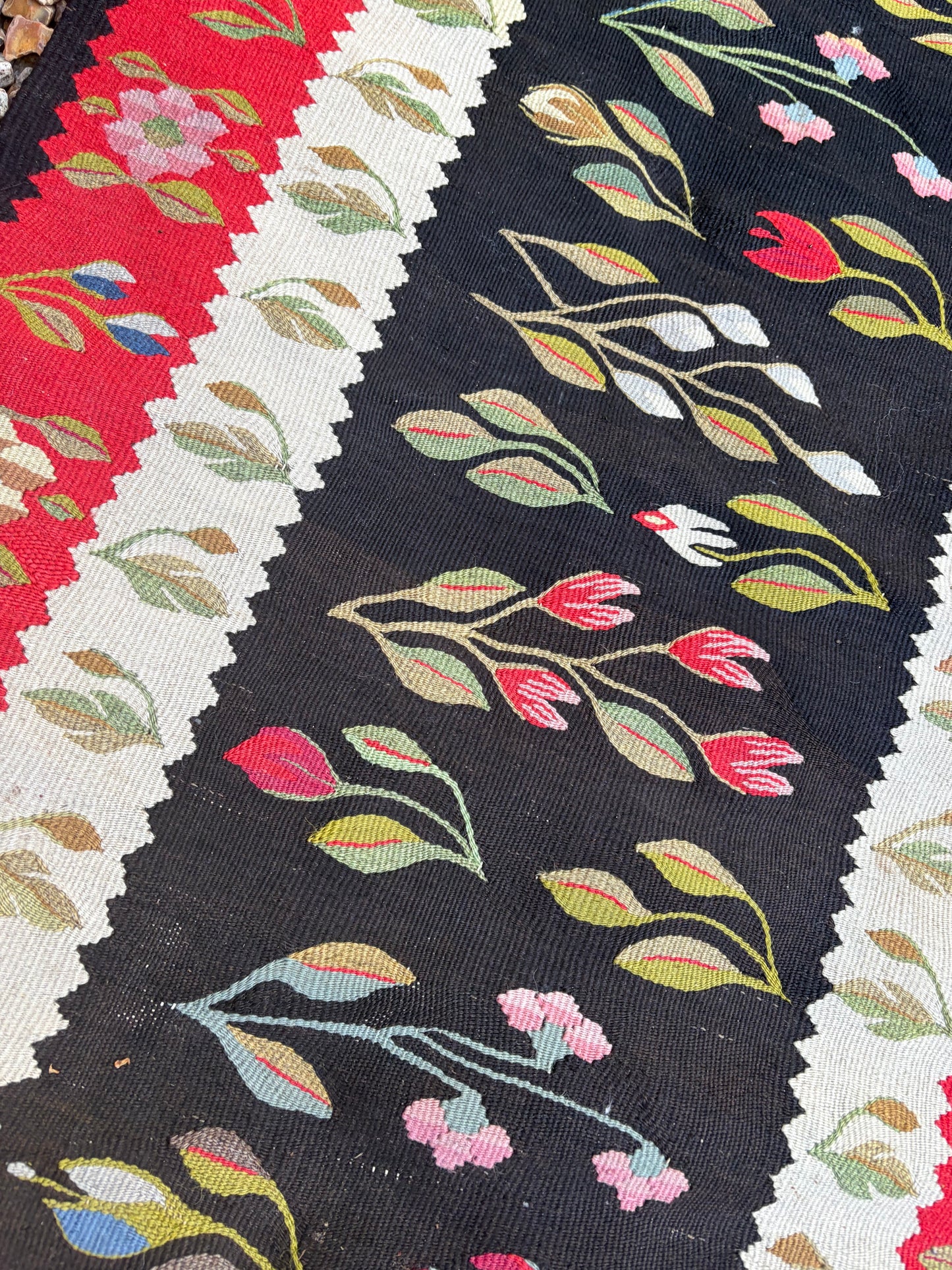 KILIM RUG