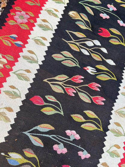 KILIM RUG