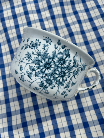 CHAMBER POT