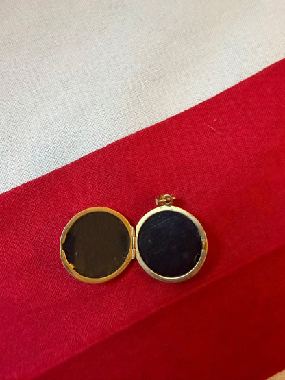 GOLD LOCKET
