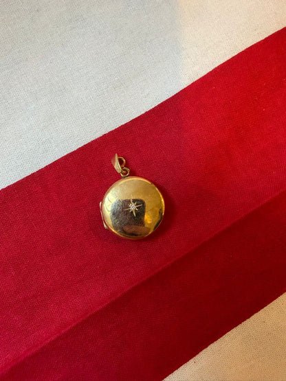 GOLD LOCKET