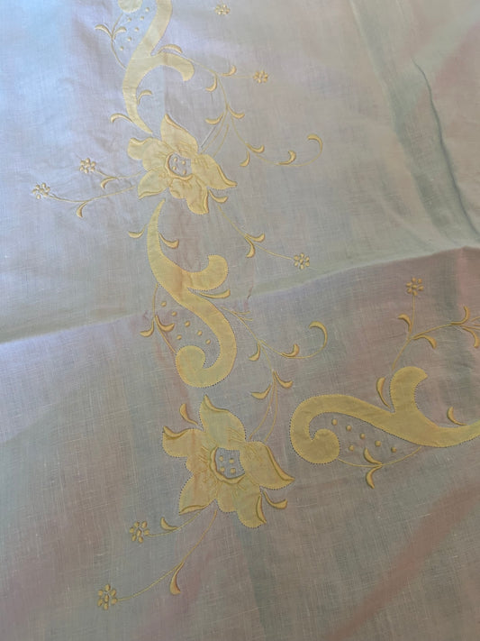 TABLECLOTH