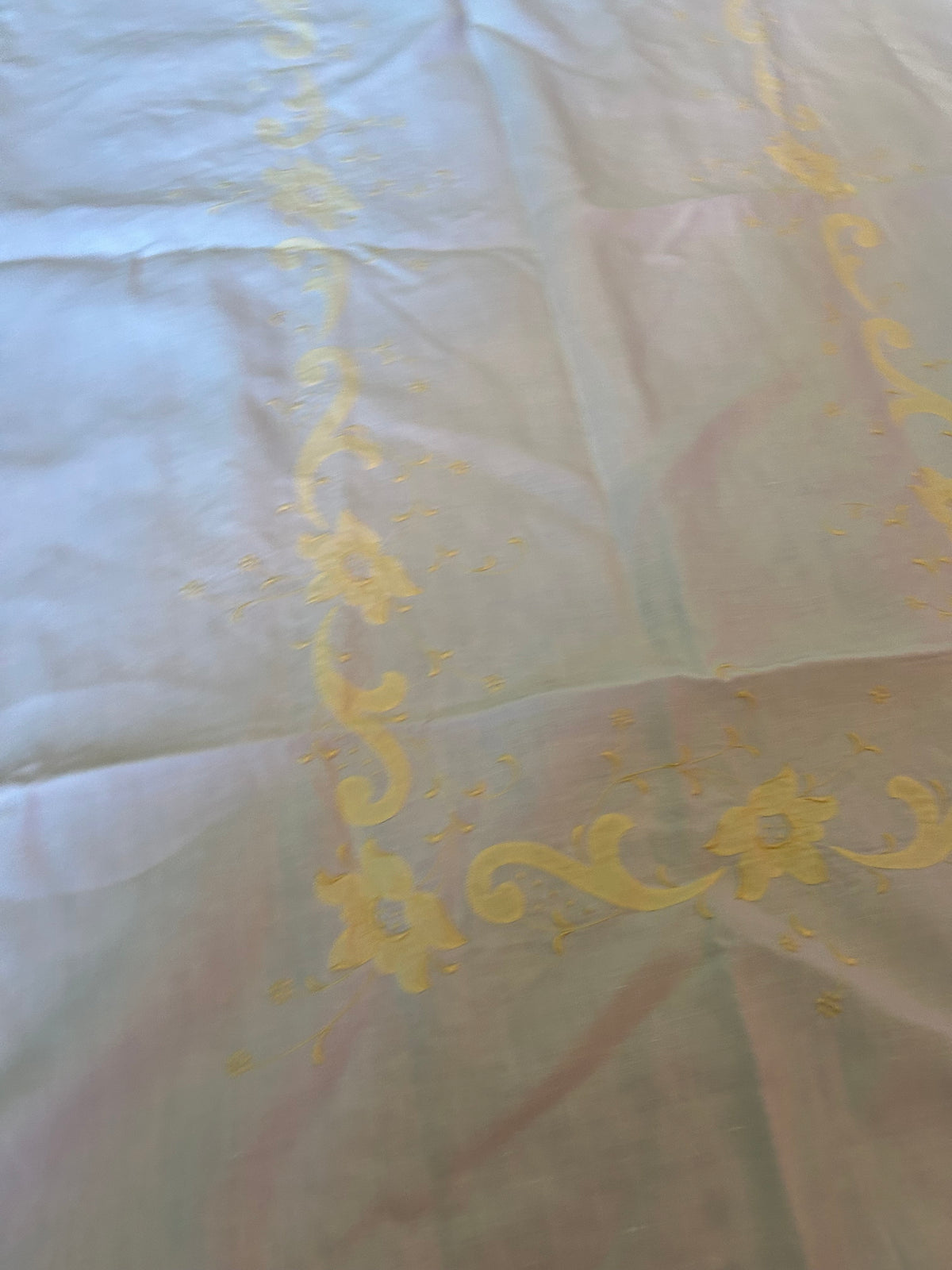 TABLECLOTH