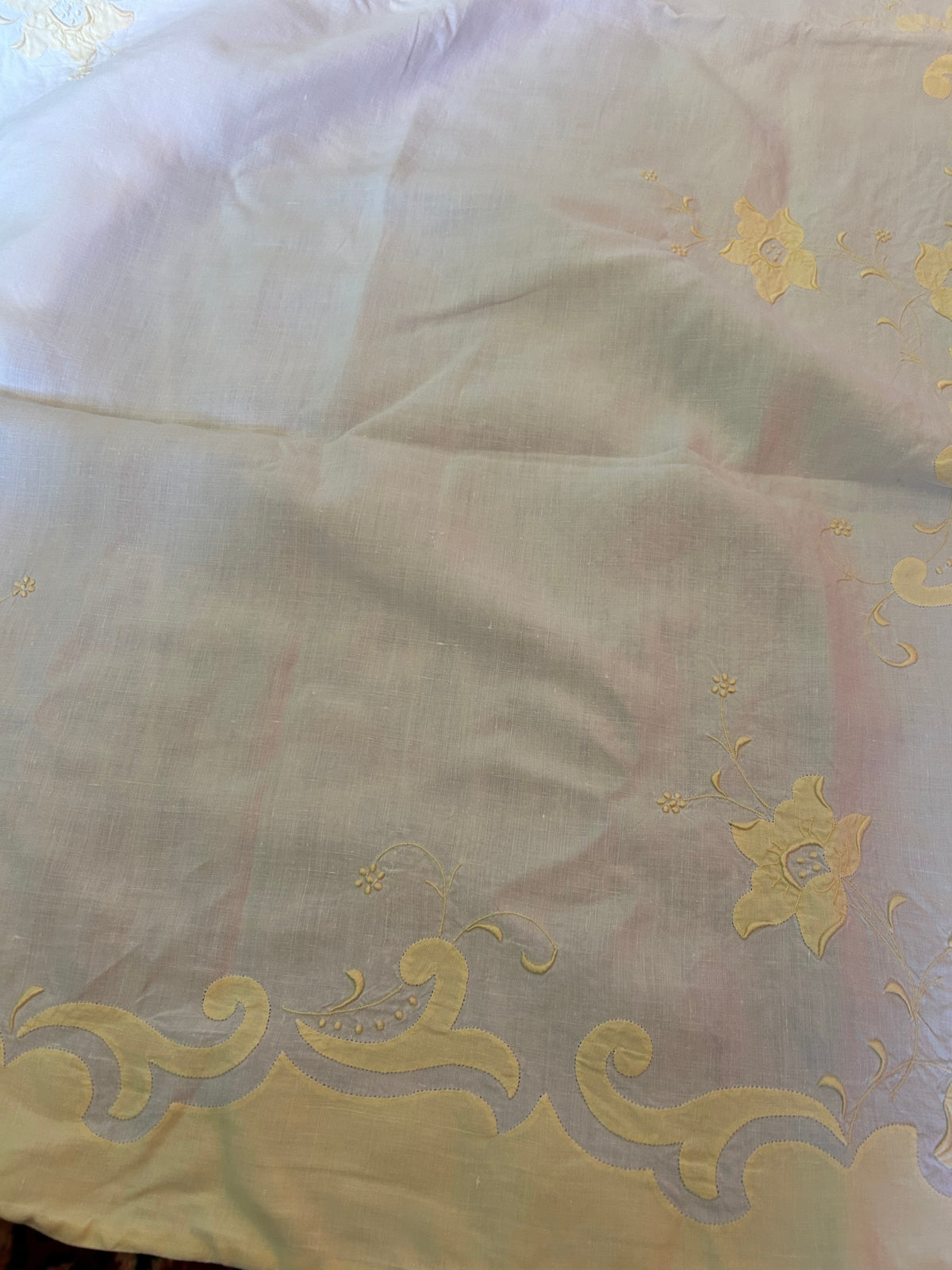 TABLECLOTH