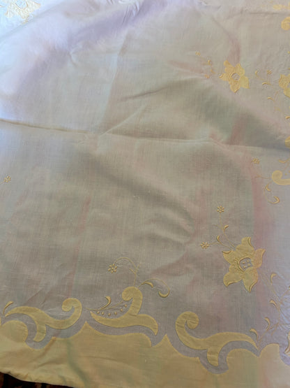TABLECLOTH