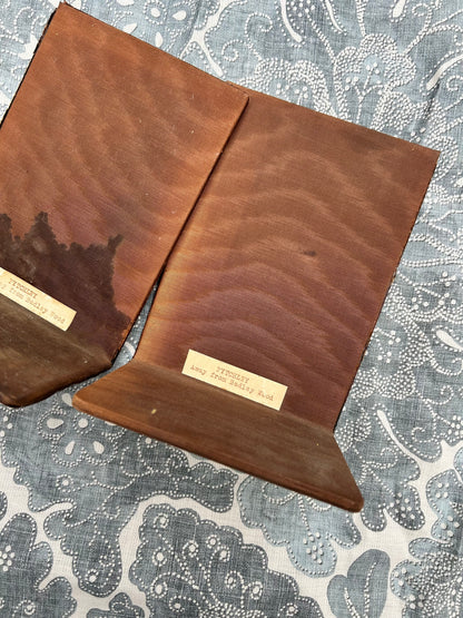 HUNTING BOOKENDS