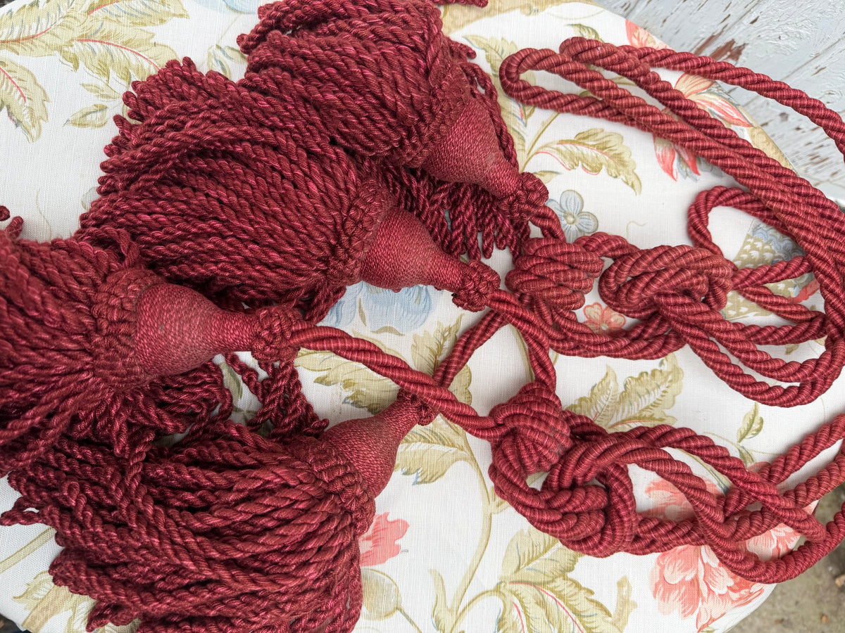 CURTAIN TIE BACKS