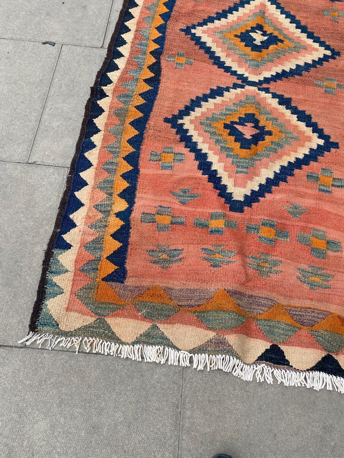 CORAL RUG