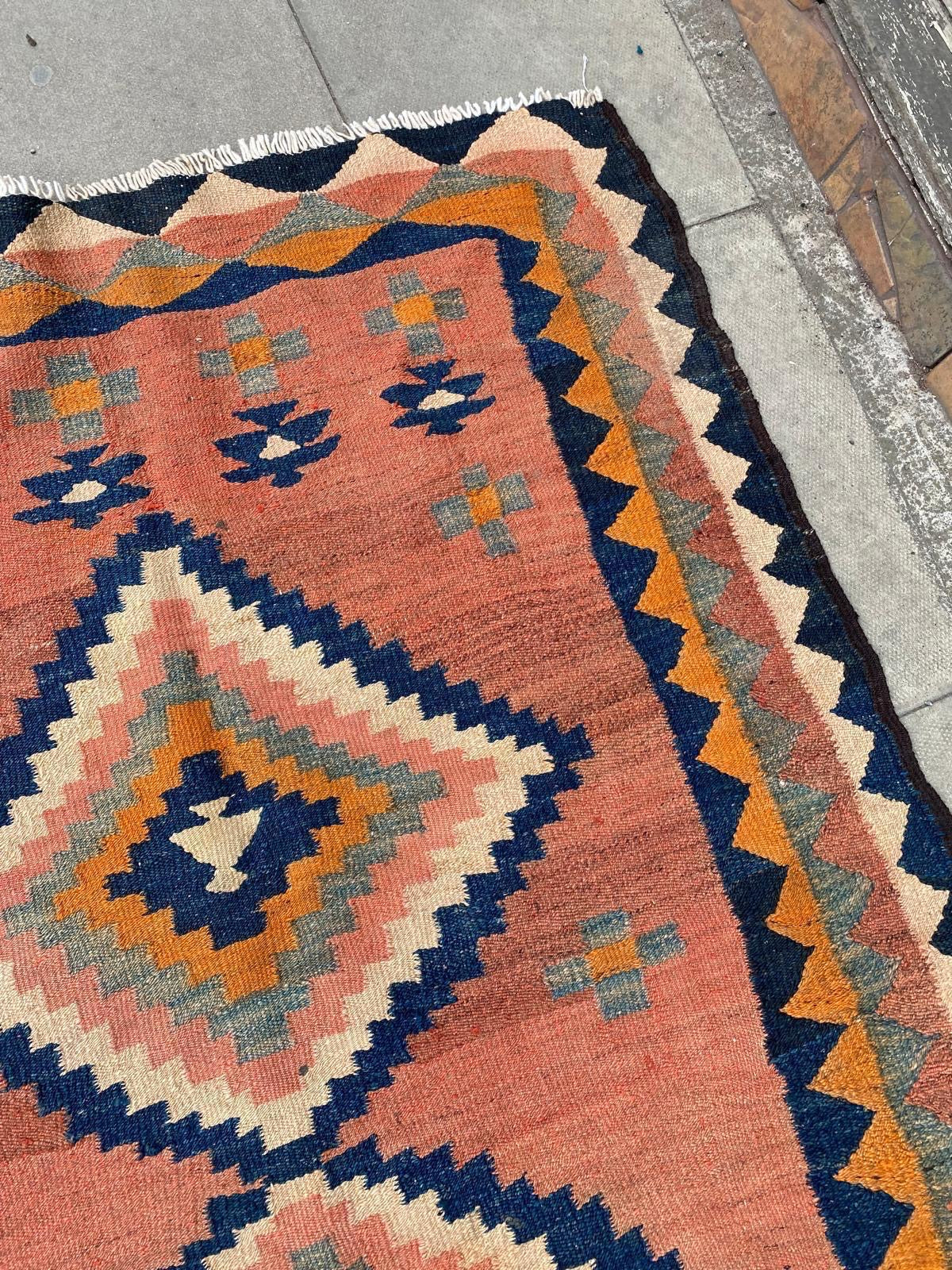 CORAL RUG
